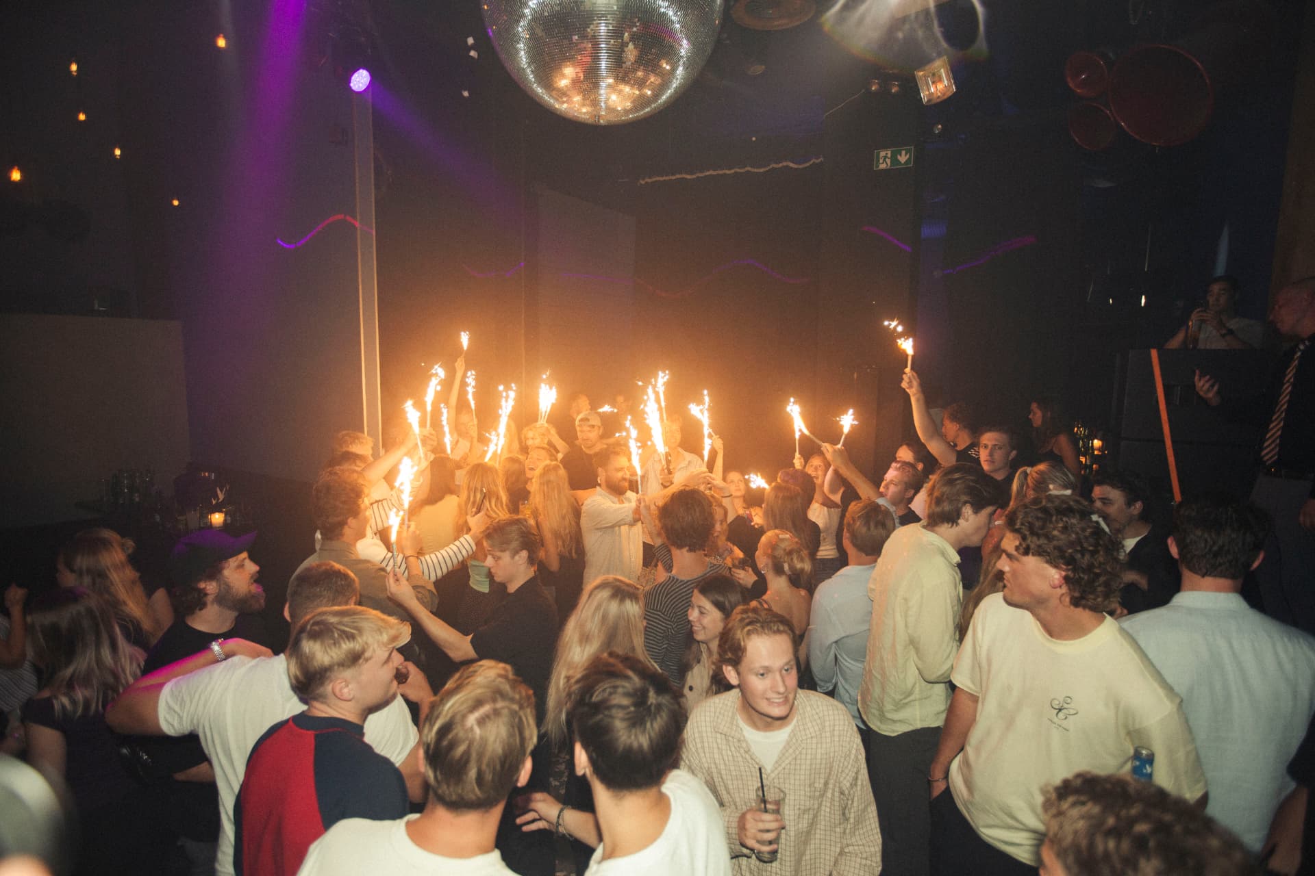 Fest med stjernekastere på HALO