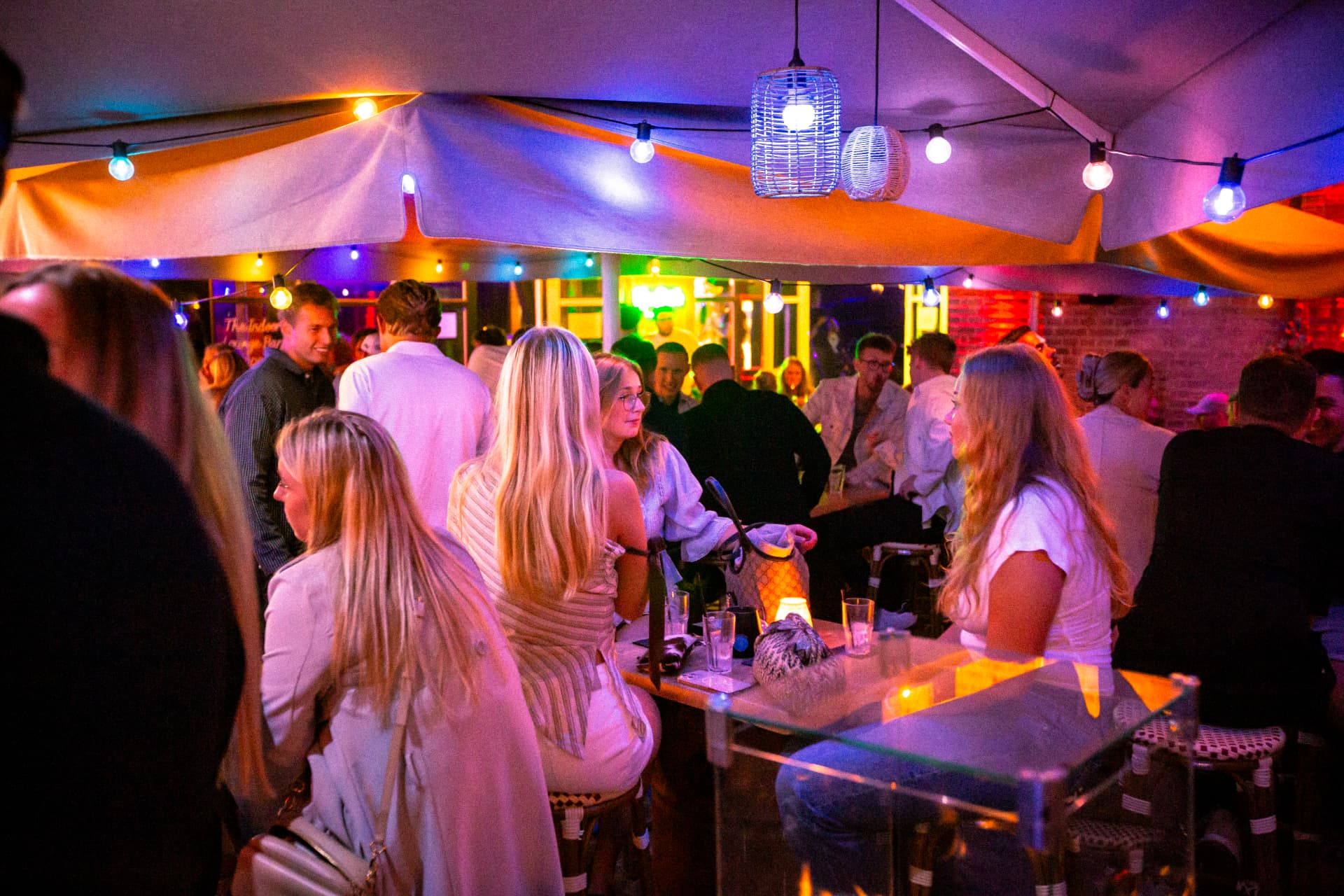 Aftenstemning i gårdhaven på Halmtorvet 9